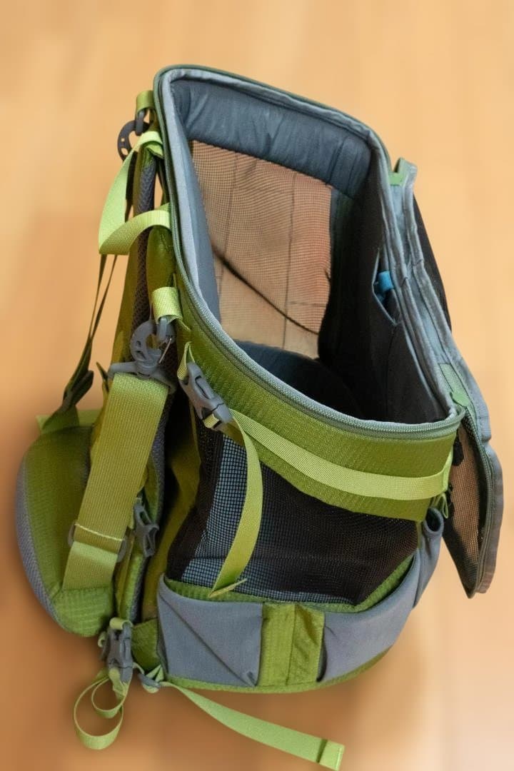 美品　モンベル ドッグ(犬 & 猫)キャリー バッグ M