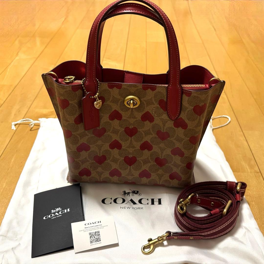 r*様 COACH ハート柄 ウィロウトート24 ハンドバッグ