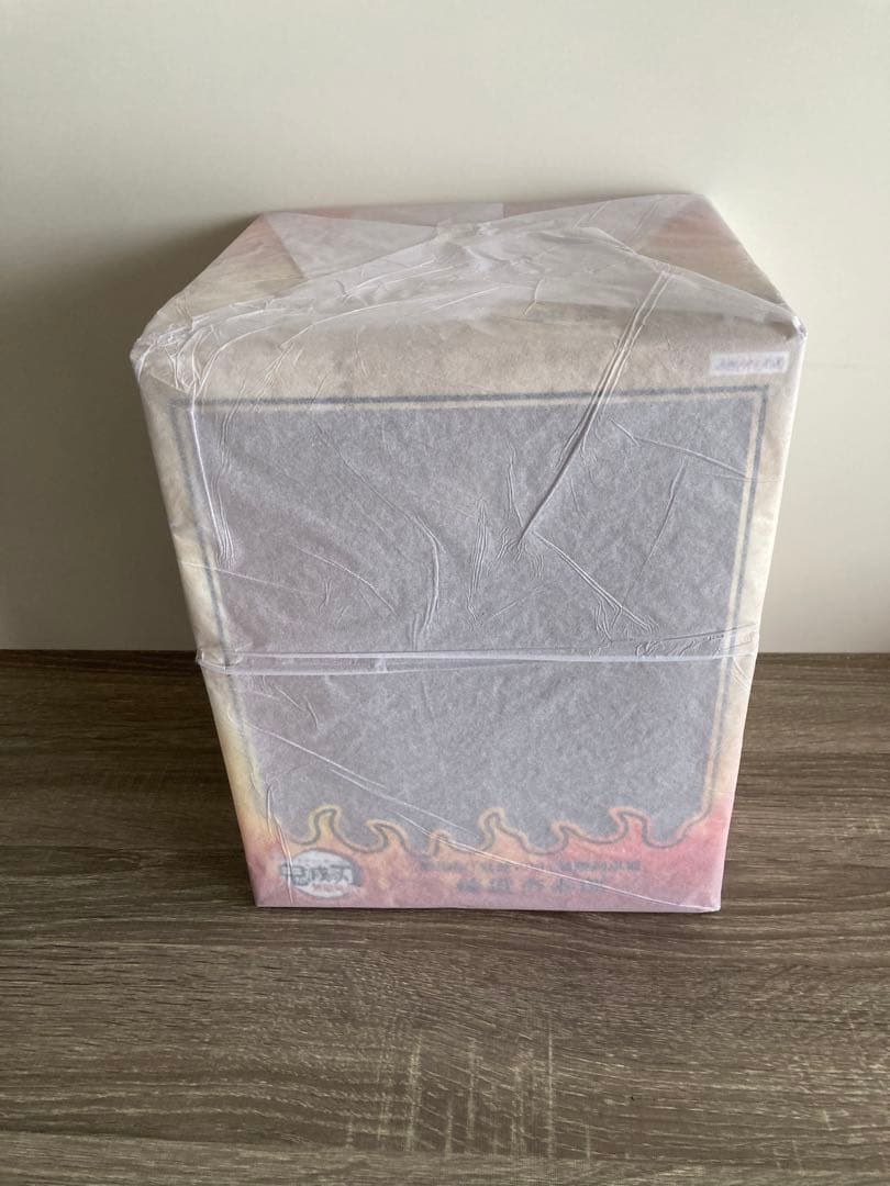 煉獄杏寿郎8/1スケールフィギュア