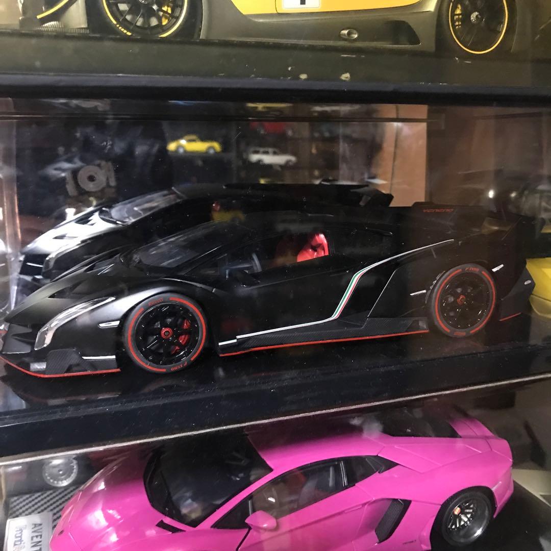 Lamborghini Veneno 1/18 スケール 黒