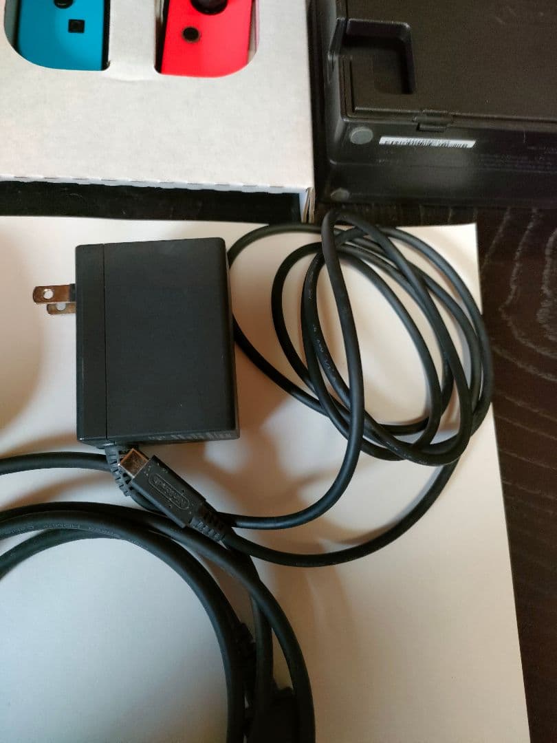 NintendoSwitchネオンブルー/レッド本体 ワイヤレスコントローラー付