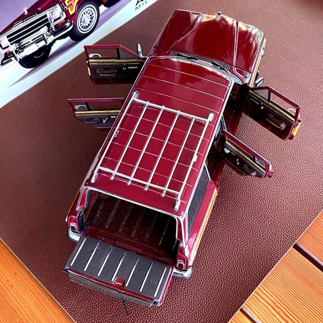 【希少・廃番】 ジープ　グランドワゴニア　バーガンディー　オートアート　1/18