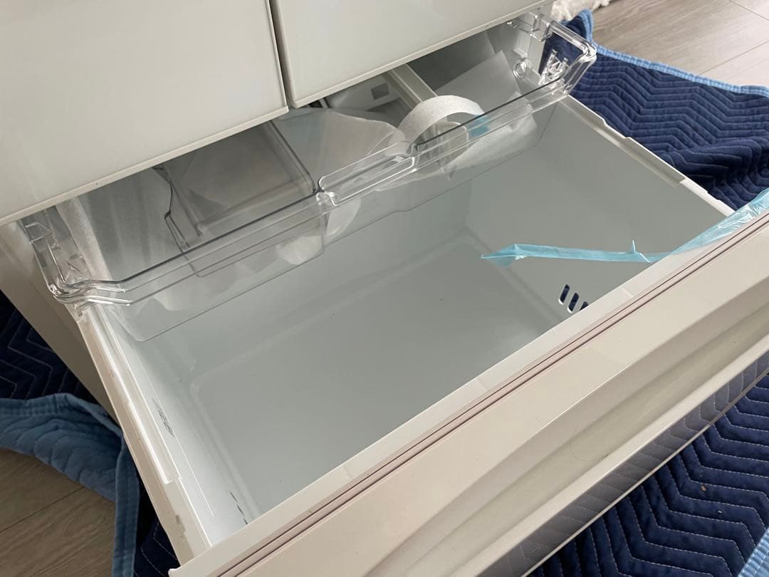 【美品】2022年製ノンフロン冷蔵庫　東芝411L GR-U41GXH (EW)