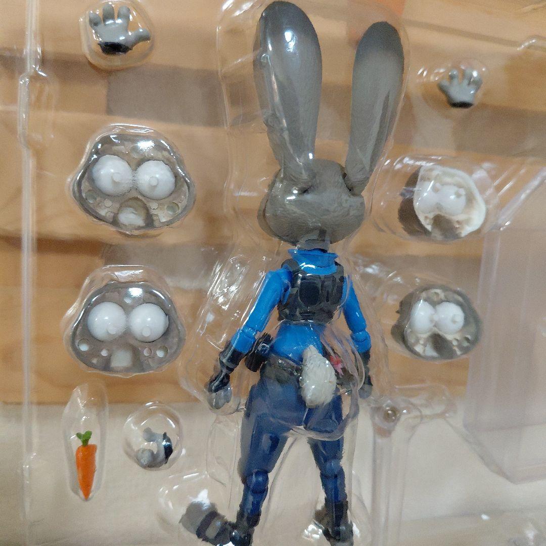 ぴ*ん様 ズートピア　リボルテック ジュディ・ホップス ムービーリボ　フィギュア