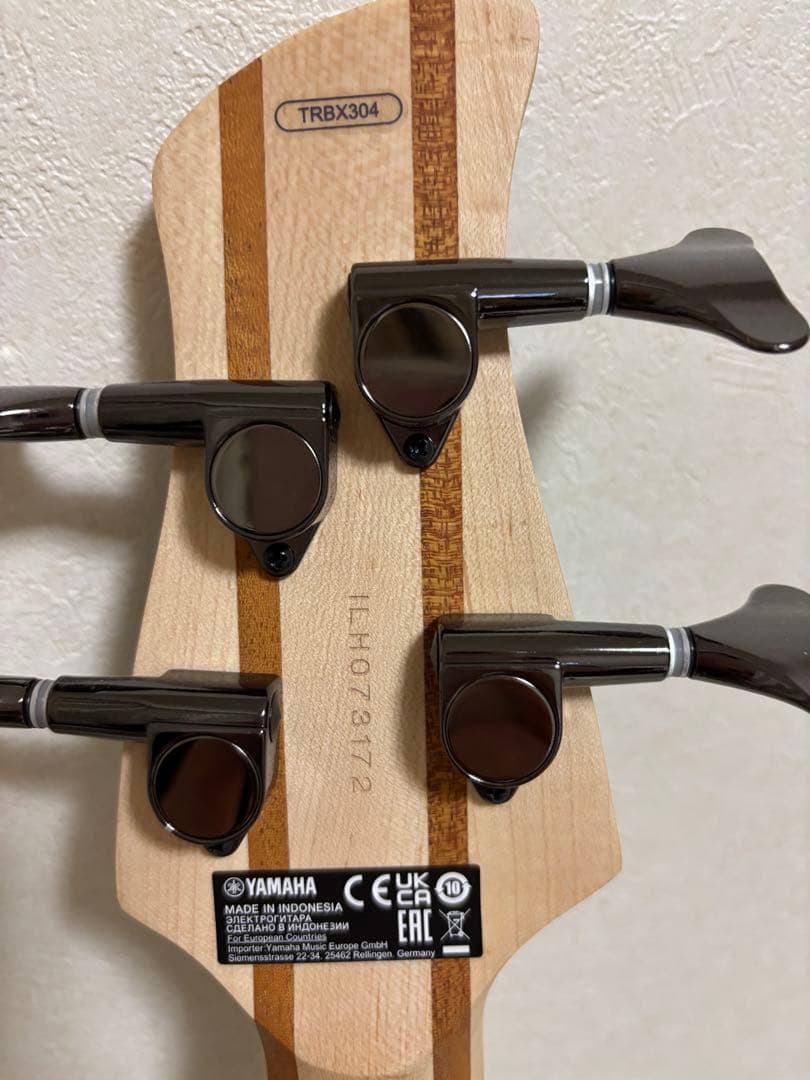 Yamaha エレキベース メタリックブルーTRBX304