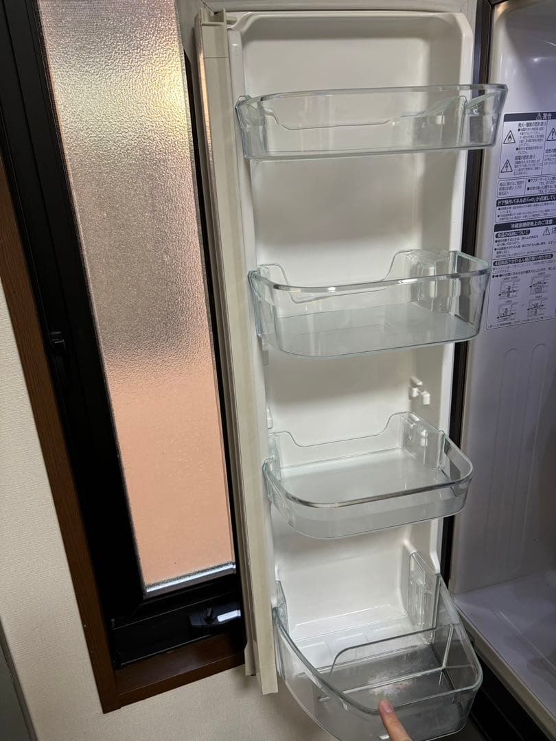 日立冷凍庫　R-B5700