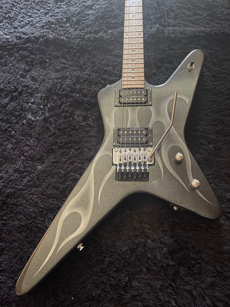 KRAMER Tracii Guns Gunstarランダムスター？