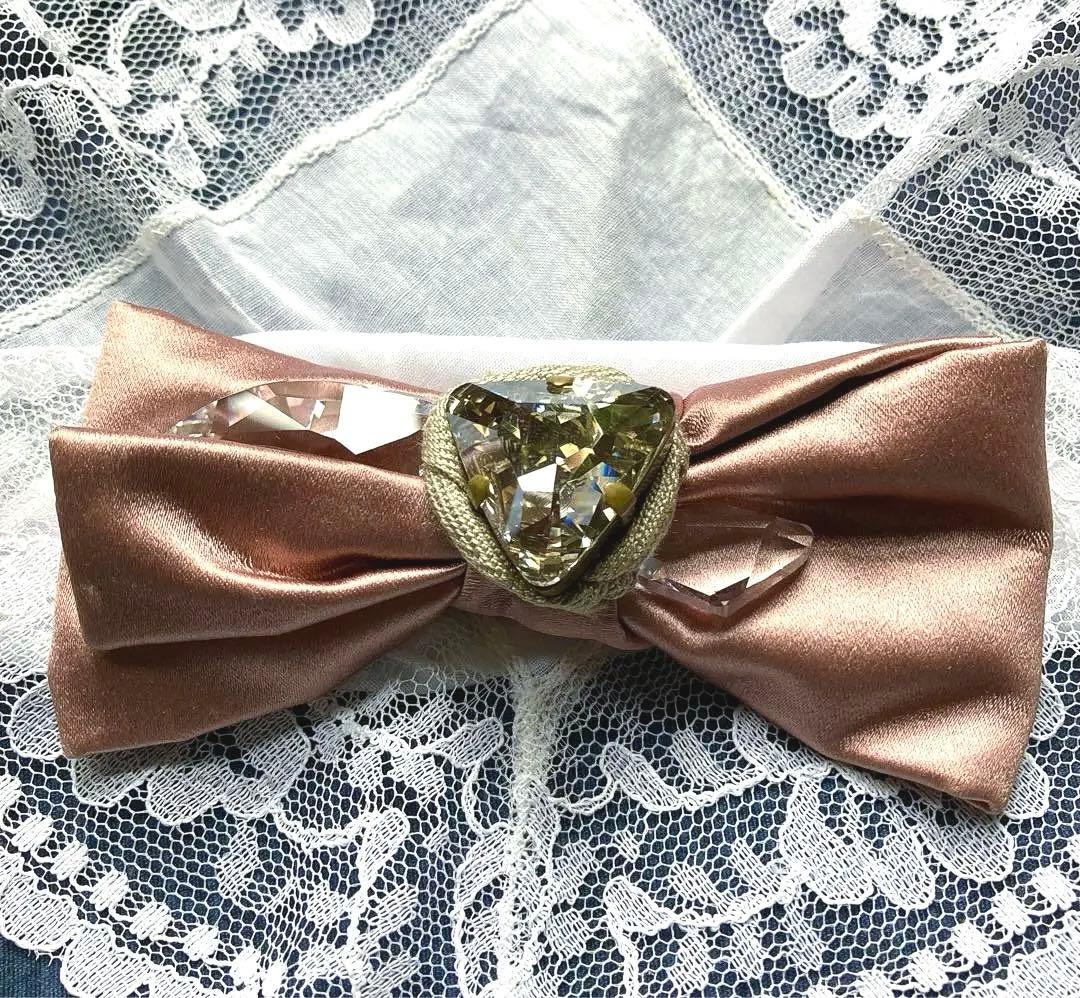 値下げ★美品★MIU MIU ミュウミュウ　リボンモチーフ　ビジューブローチ