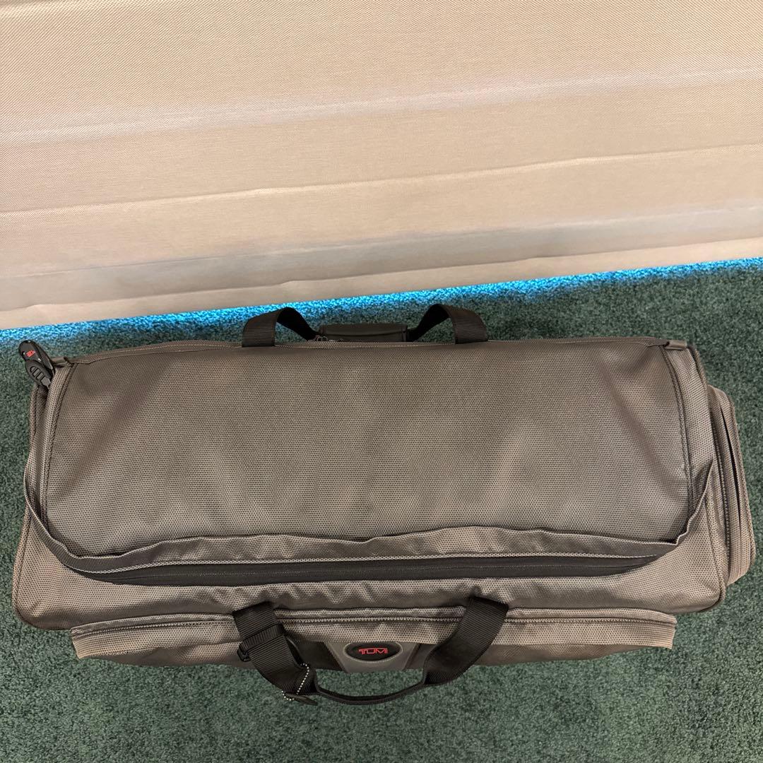TUMI製2輪キャリーケース大