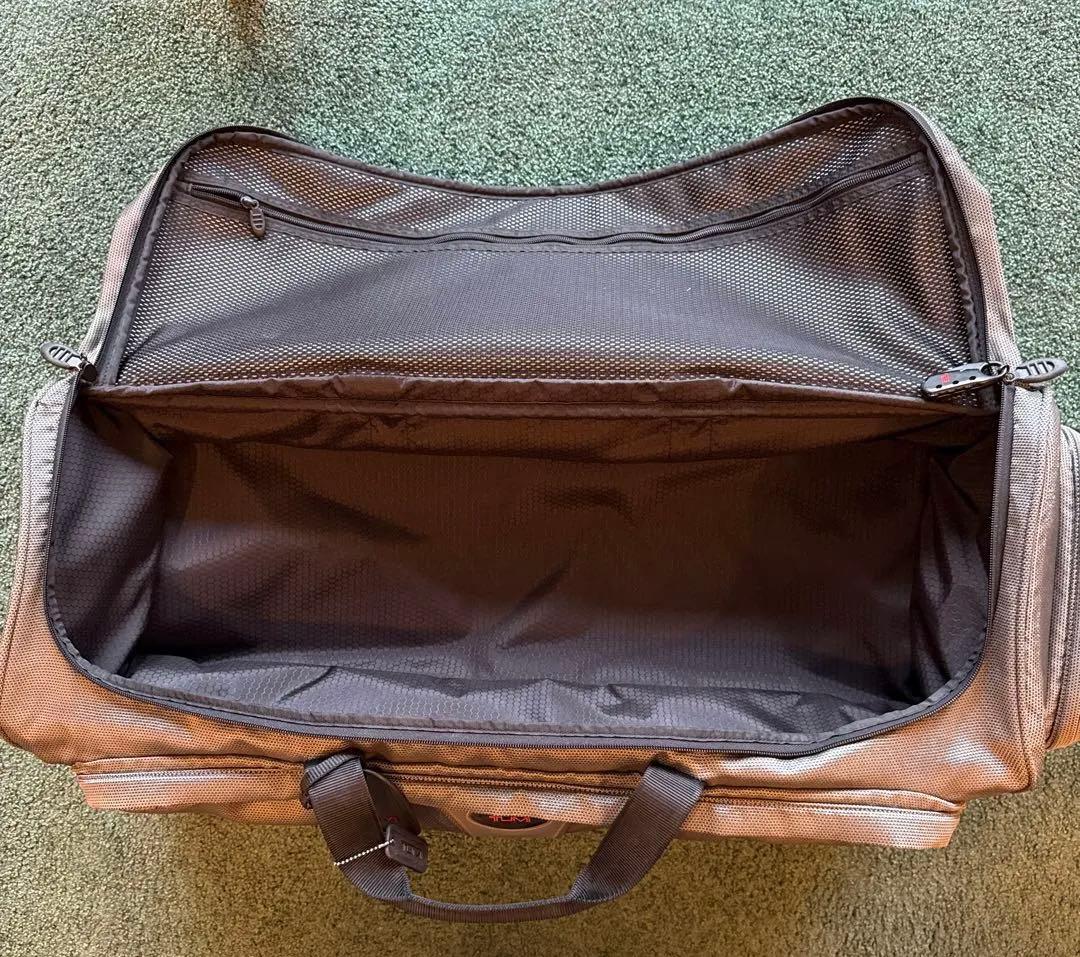 TUMI製2輪キャリーケース大