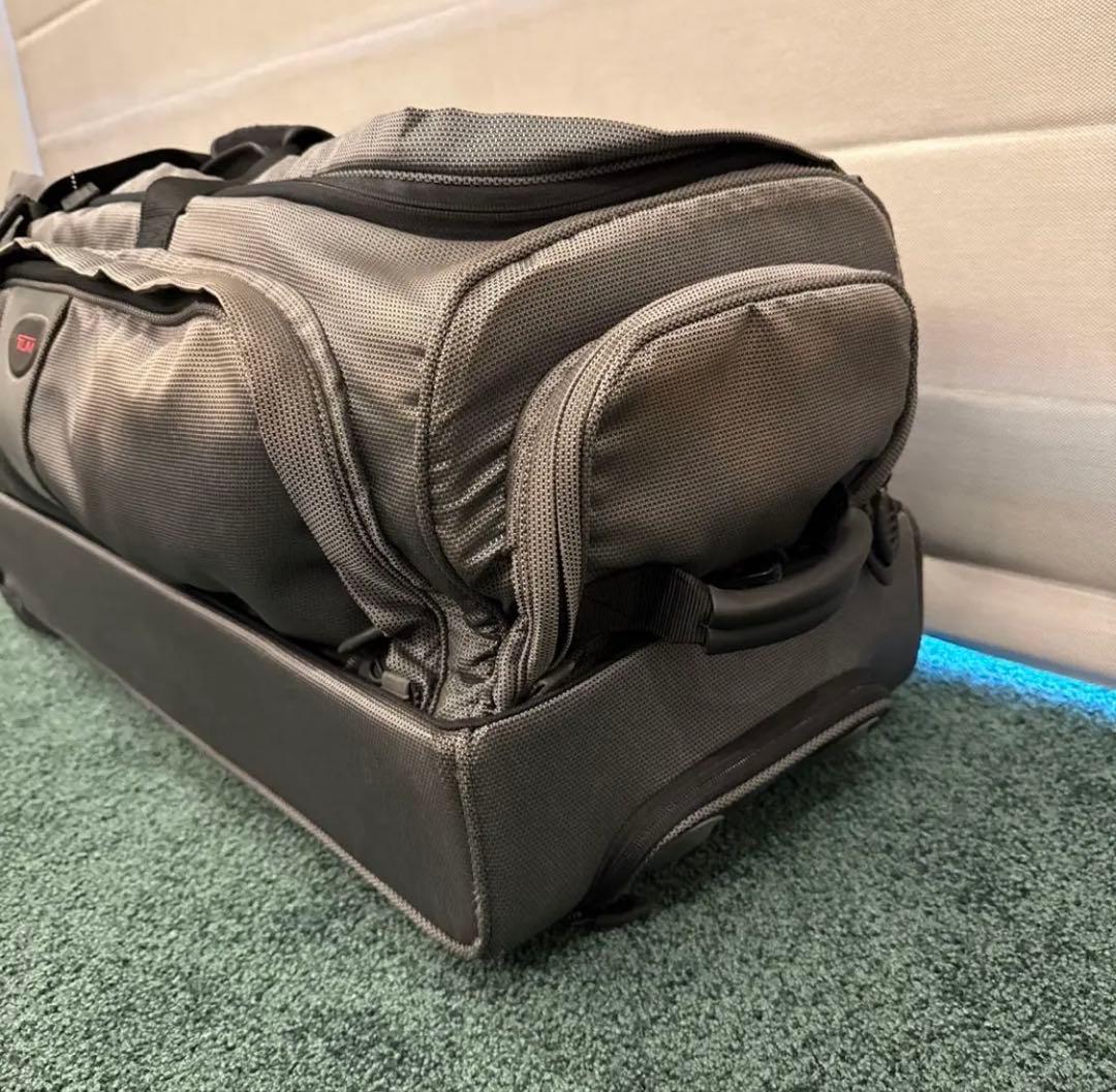 TUMI製2輪キャリーケース大