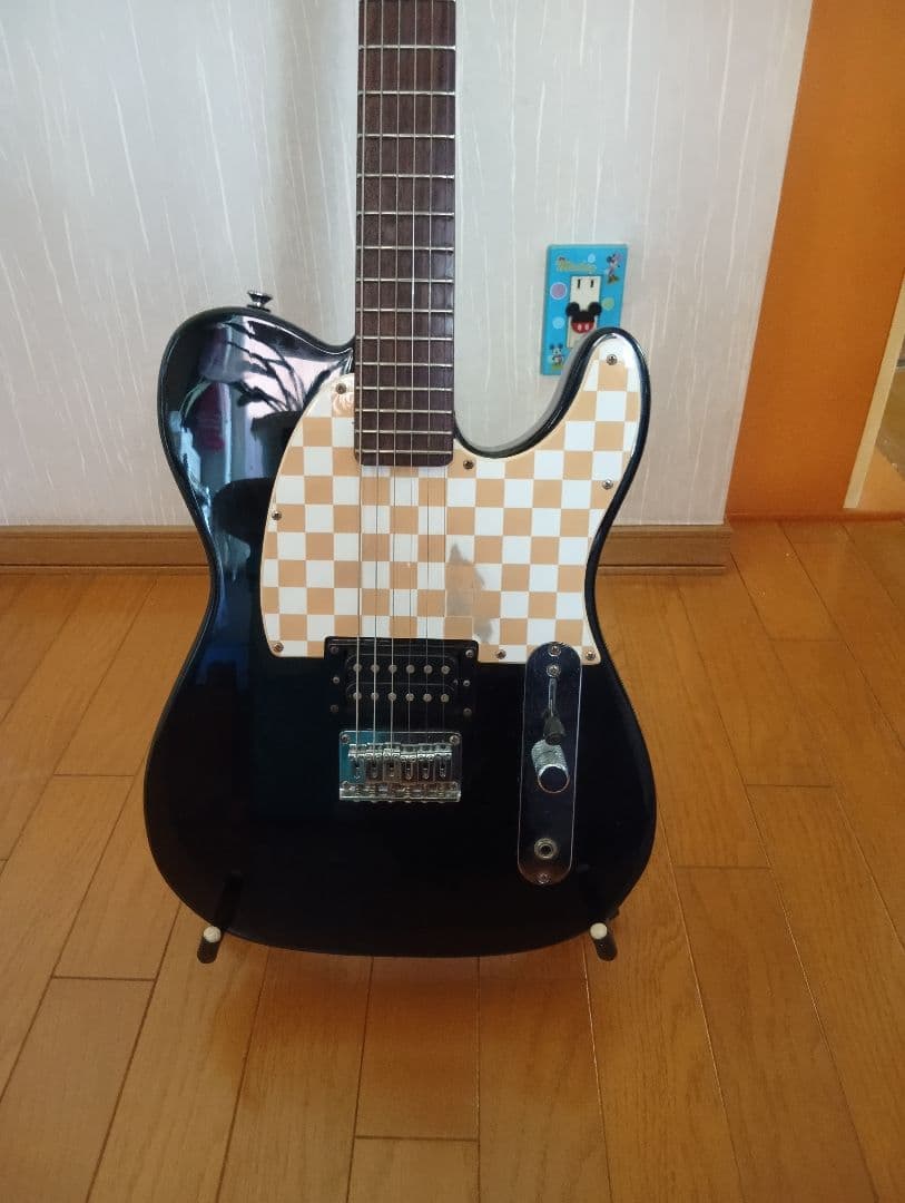 Squierエレキギターアビリルラヴィーンモデルテレキャスター （ケース付き）