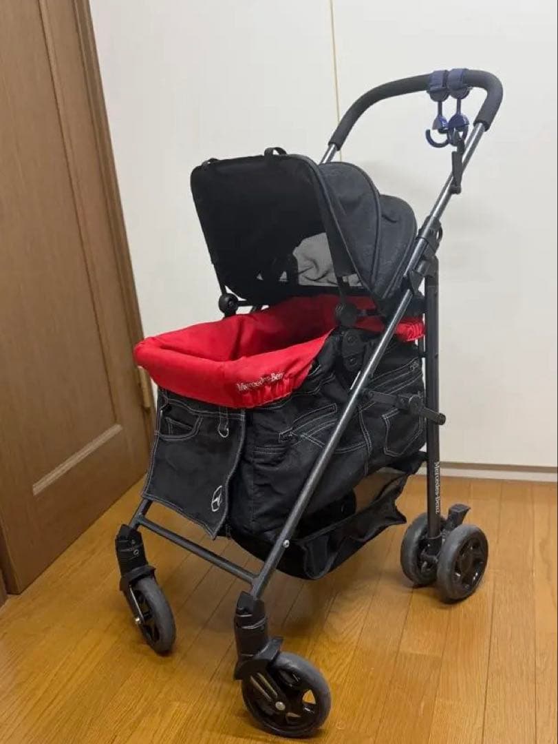 Mercedes-Benz ペットカート 黒/赤