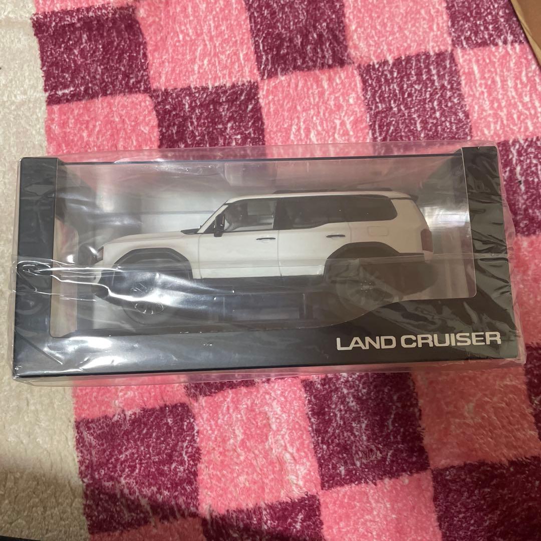 ☆トヨタ ランクル250 非売品 ミニカー ホワイト