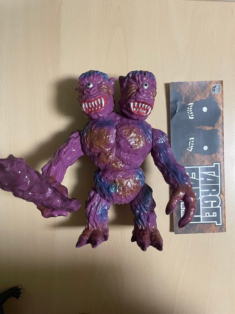 期間限定値下げ　双頭原人　メディコムトイ　ソフビ