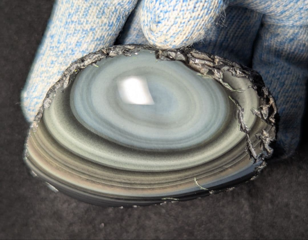 【研磨品】十勝石玲瓏　北海道産レインボーオブシディアン　十勝石　玲瓏石