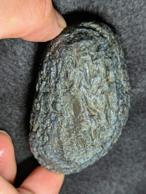 【研磨品】十勝石玲瓏　北海道産レインボーオブシディアン　十勝石　玲瓏石