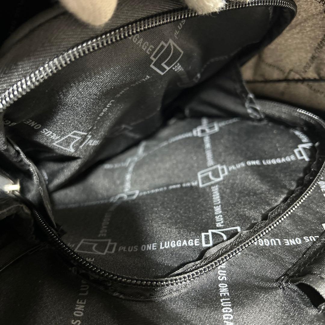 【美品】PLUS ONE LUGGAGE 縦型ソフトキャリー　60L