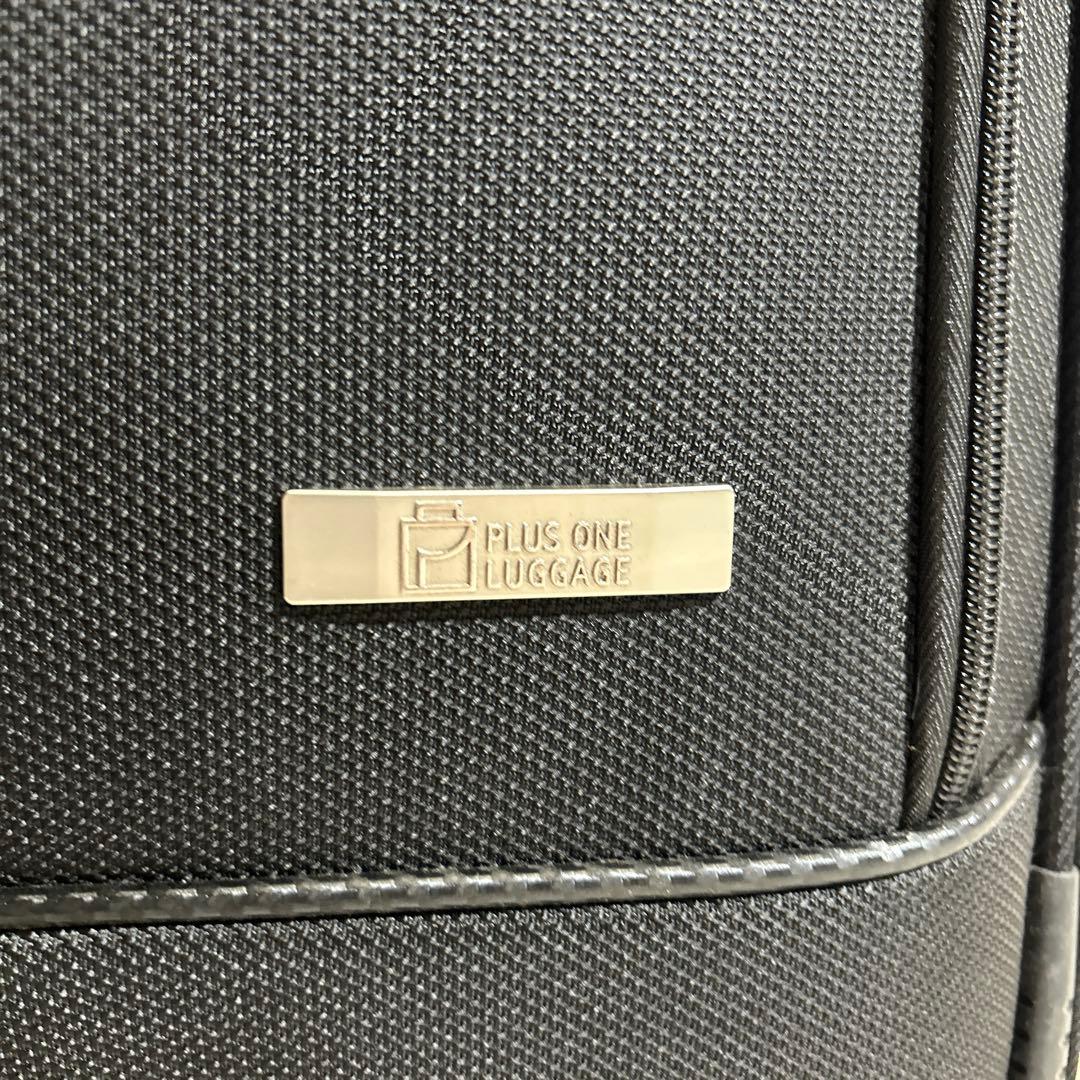 【美品】PLUS ONE LUGGAGE 縦型ソフトキャリー　60L