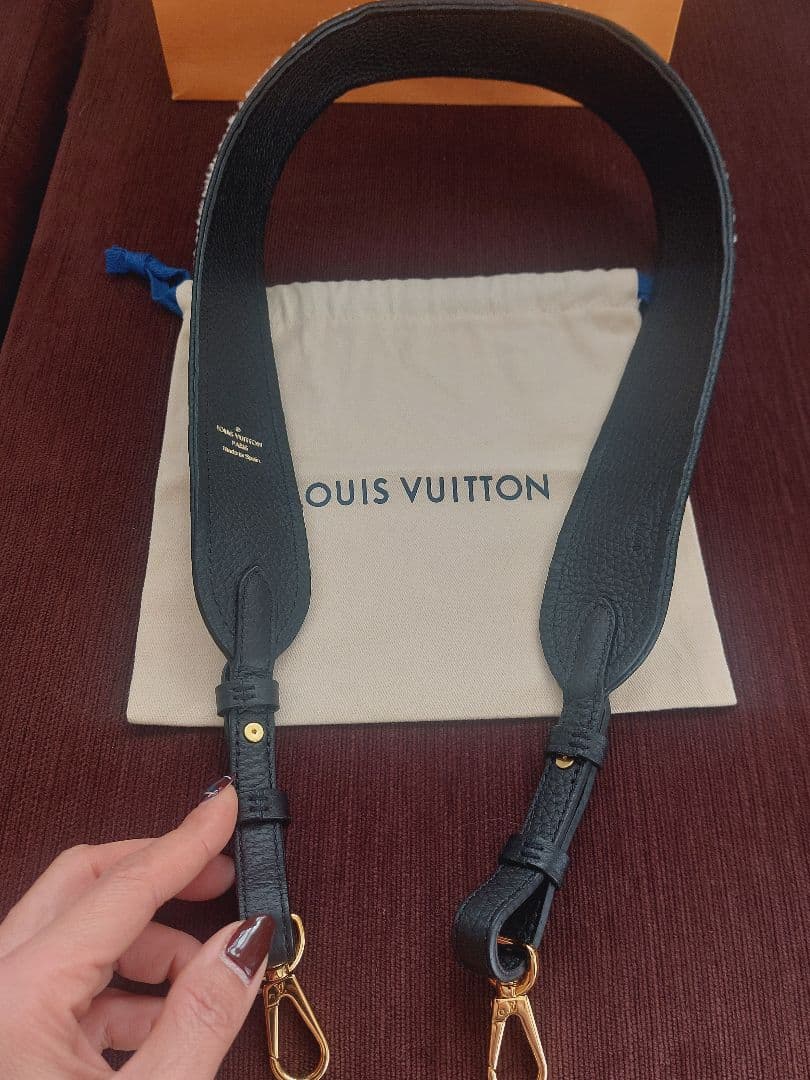 ルイヴィトンショルダー　シリアルBC3261 型番JO1300 未使用