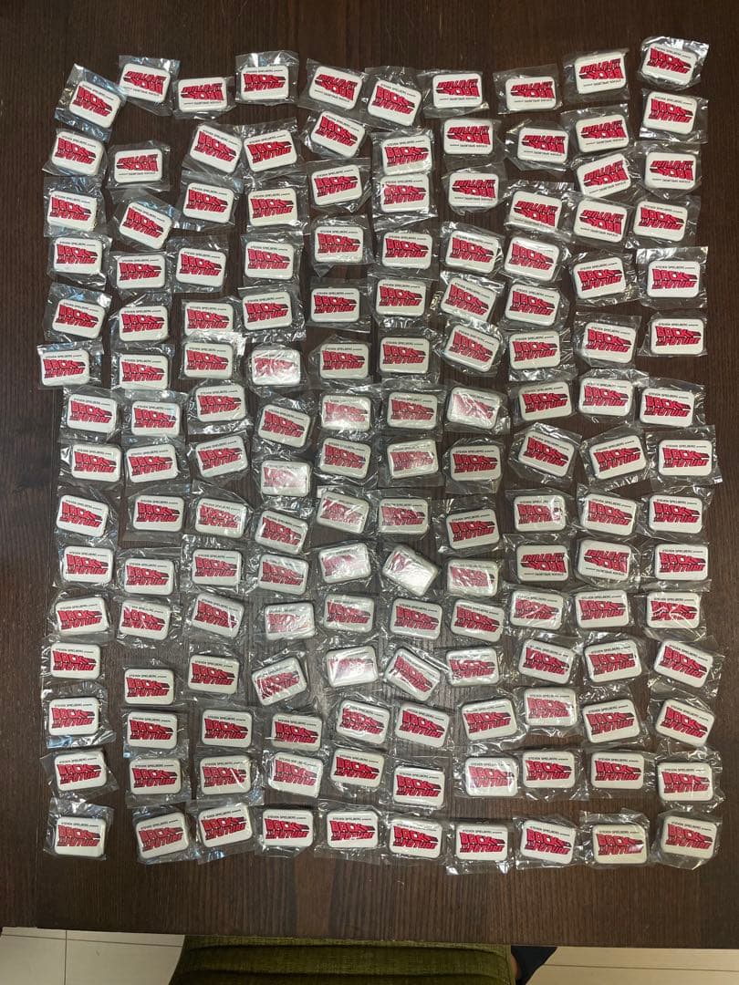 バッジ　200個　BTTF バックトゥザフューチャー