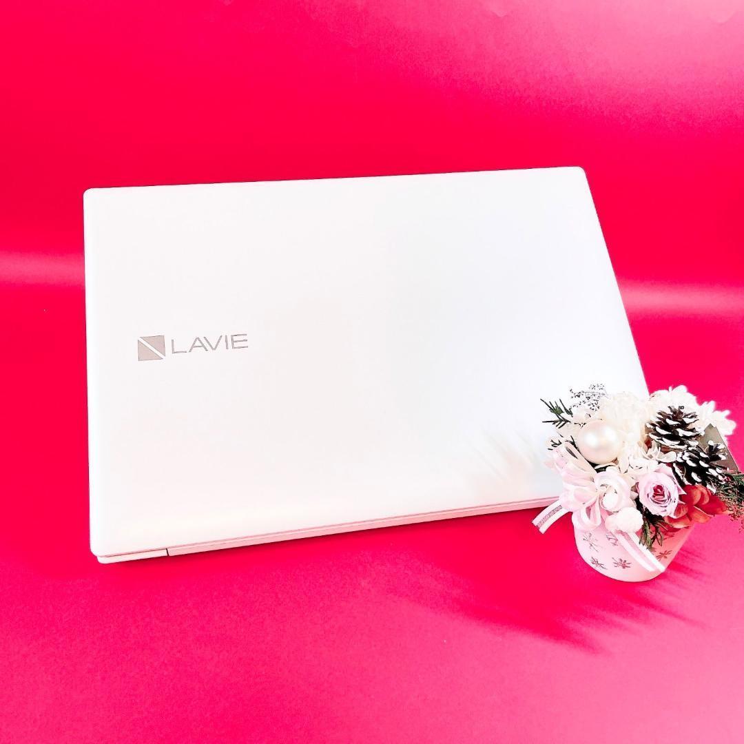 第8世代Corei7✨️Windows11✨️薄型ノートパソコン SSDカメラ付き白