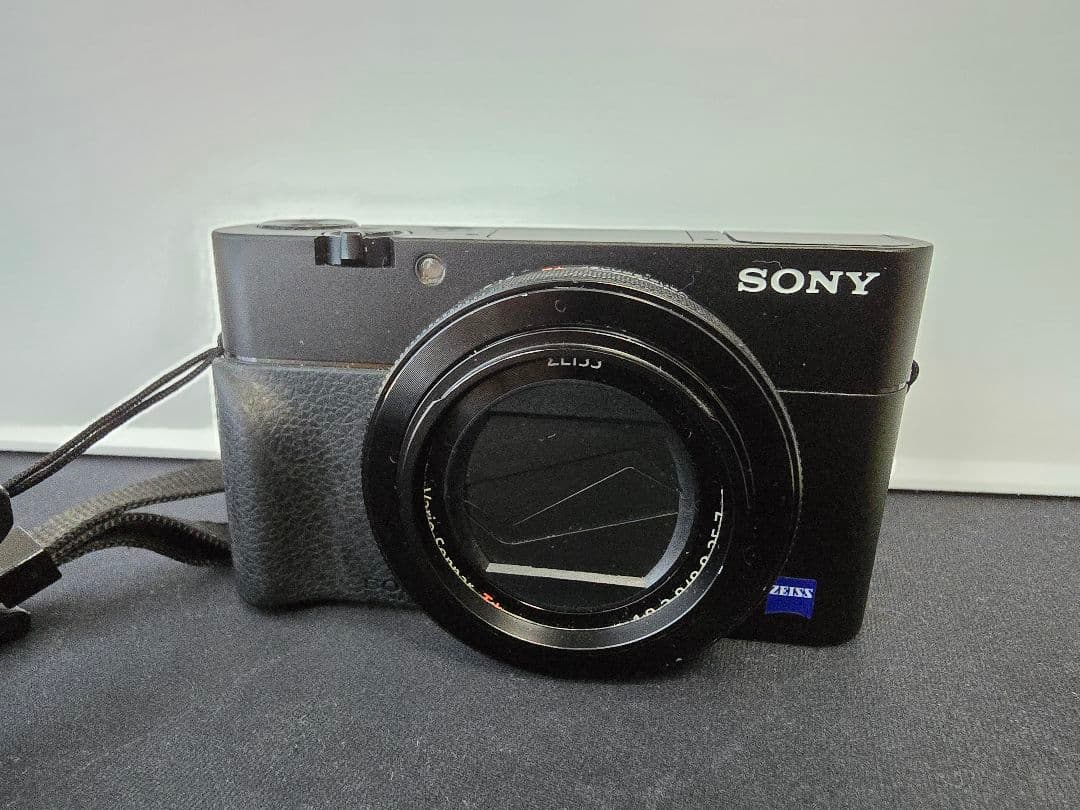 【値下げしました！】SONY RX100 V コンパクトデジタルカメラ