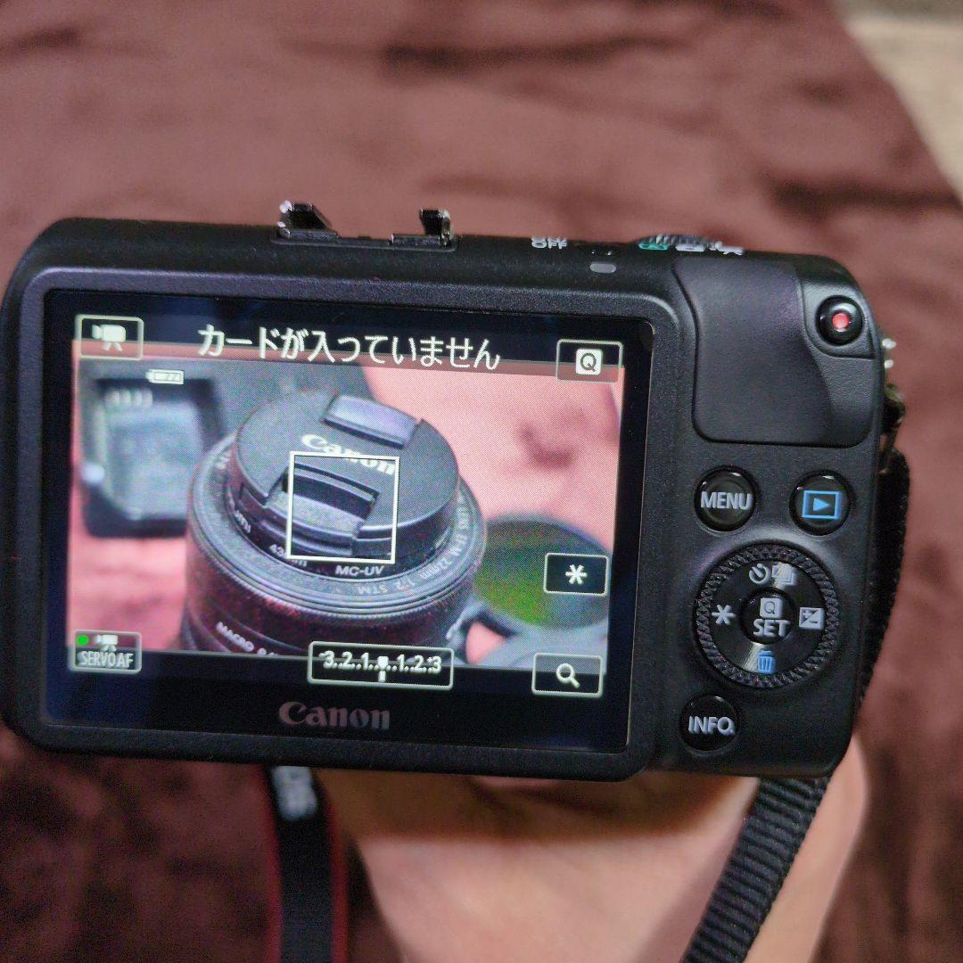 Canon EOS M ミラーレス一眼カメラ 本体とレンズセット