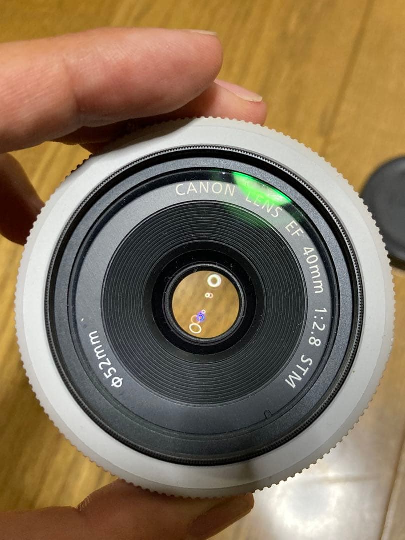美品　Canon EF 40mm f/2.8 STM レンズ　単焦点