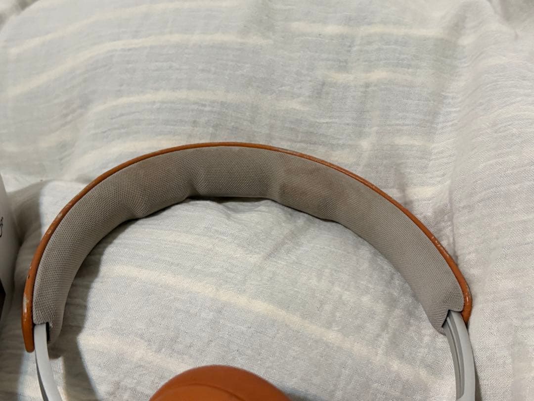 Bang & Olufsen HX ワイヤレスヘッドホン