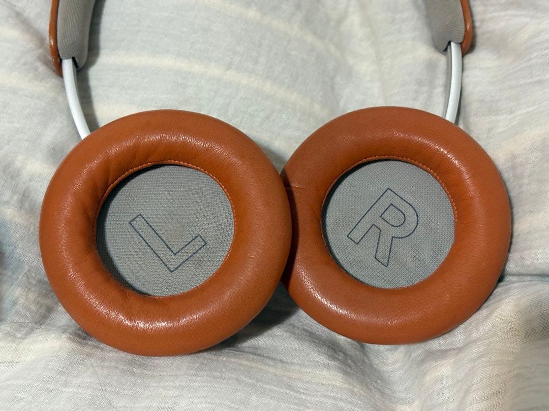 Bang & Olufsen HX ワイヤレスヘッドホン