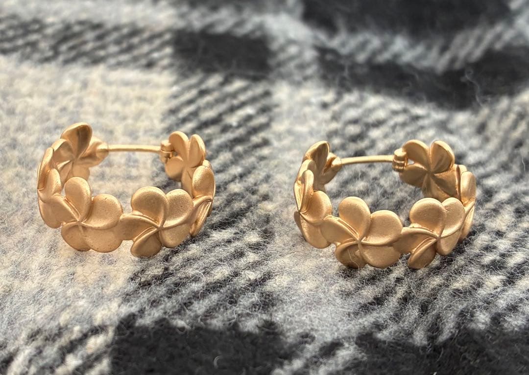 【Manoalinoフープピアス】