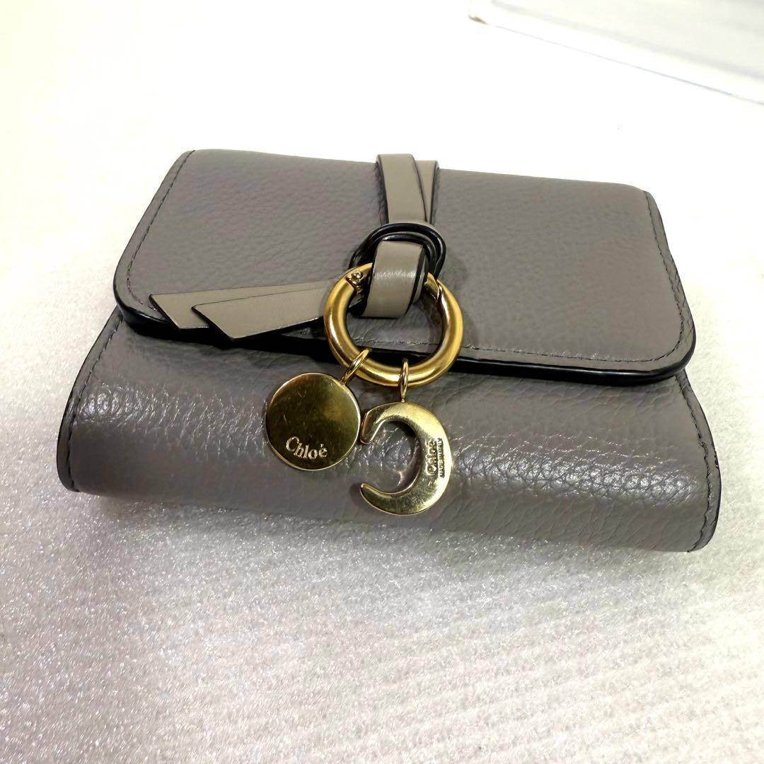 美品　クロエ 三つ折り財布　スモールトリフォールド　 アルファベット　グレー