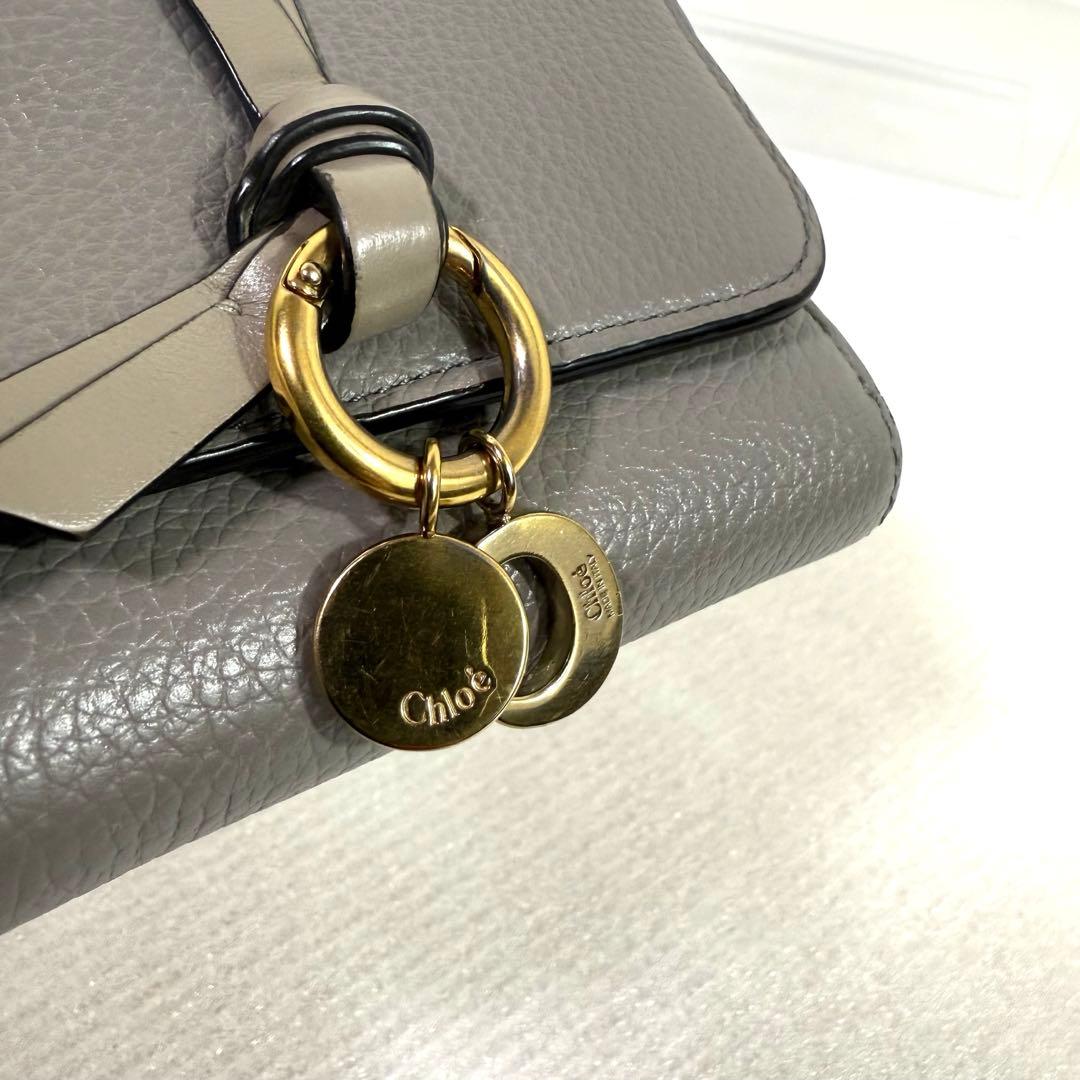 美品　クロエ 三つ折り財布　スモールトリフォールド　 アルファベット　グレー