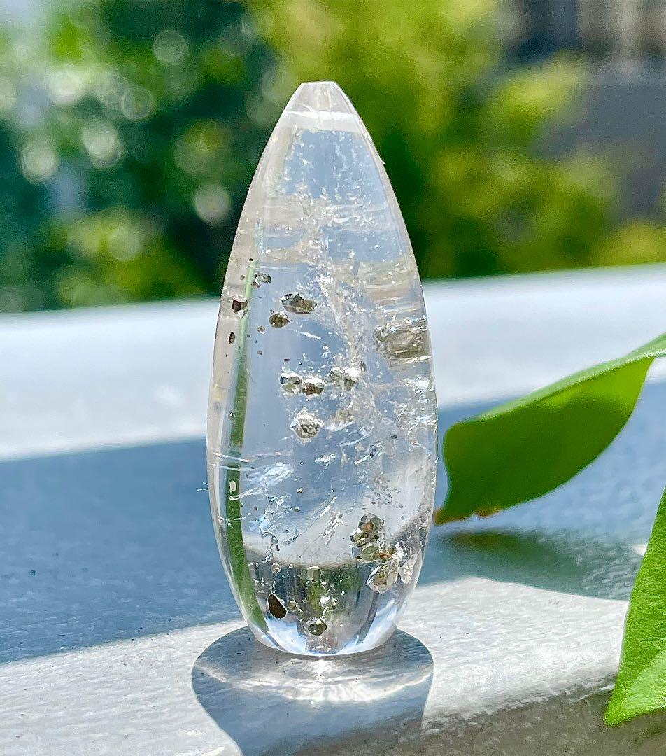 パイライトインクォーツ　ペンダントトップ　素材天然石水晶　穴あり　パワーストーン