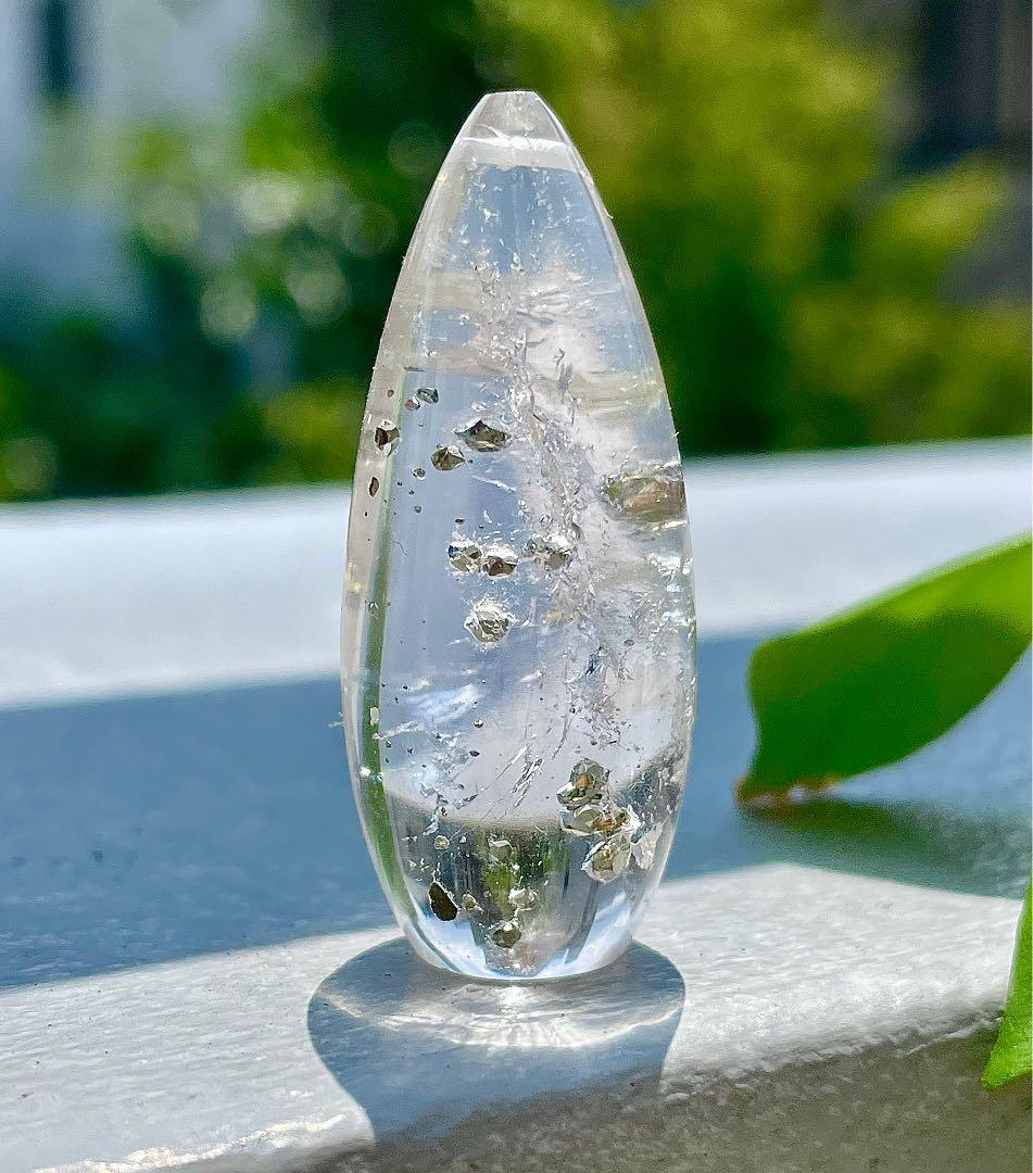 パイライトインクォーツ　ペンダントトップ　素材天然石水晶　穴あり　パワーストーン