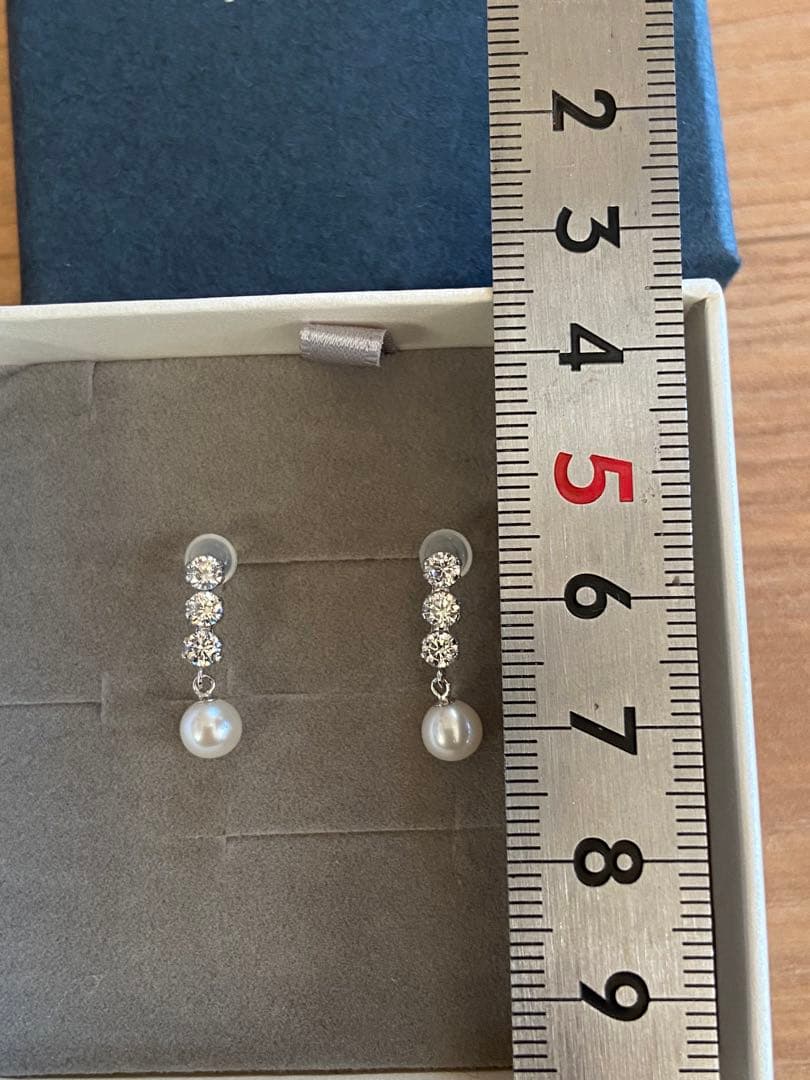 ジュエリーツツミ　k10ピアス　パールとキュービック