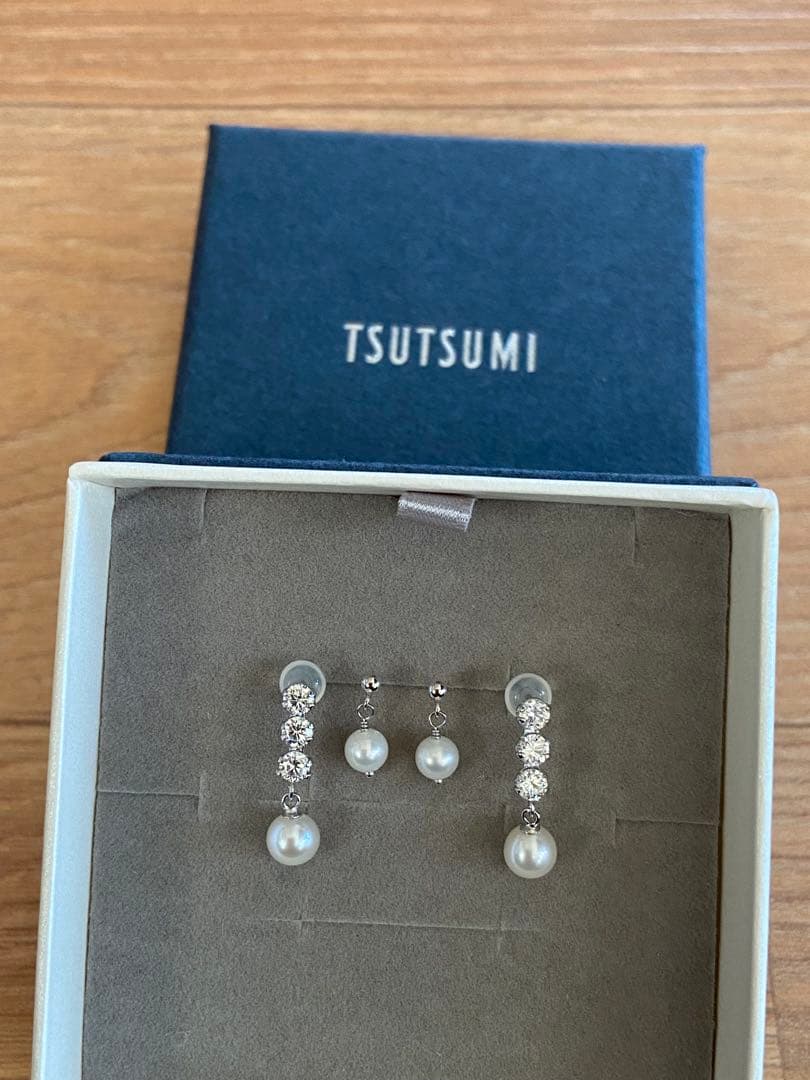 ジュエリーツツミ　k10ピアス　パールとキュービック