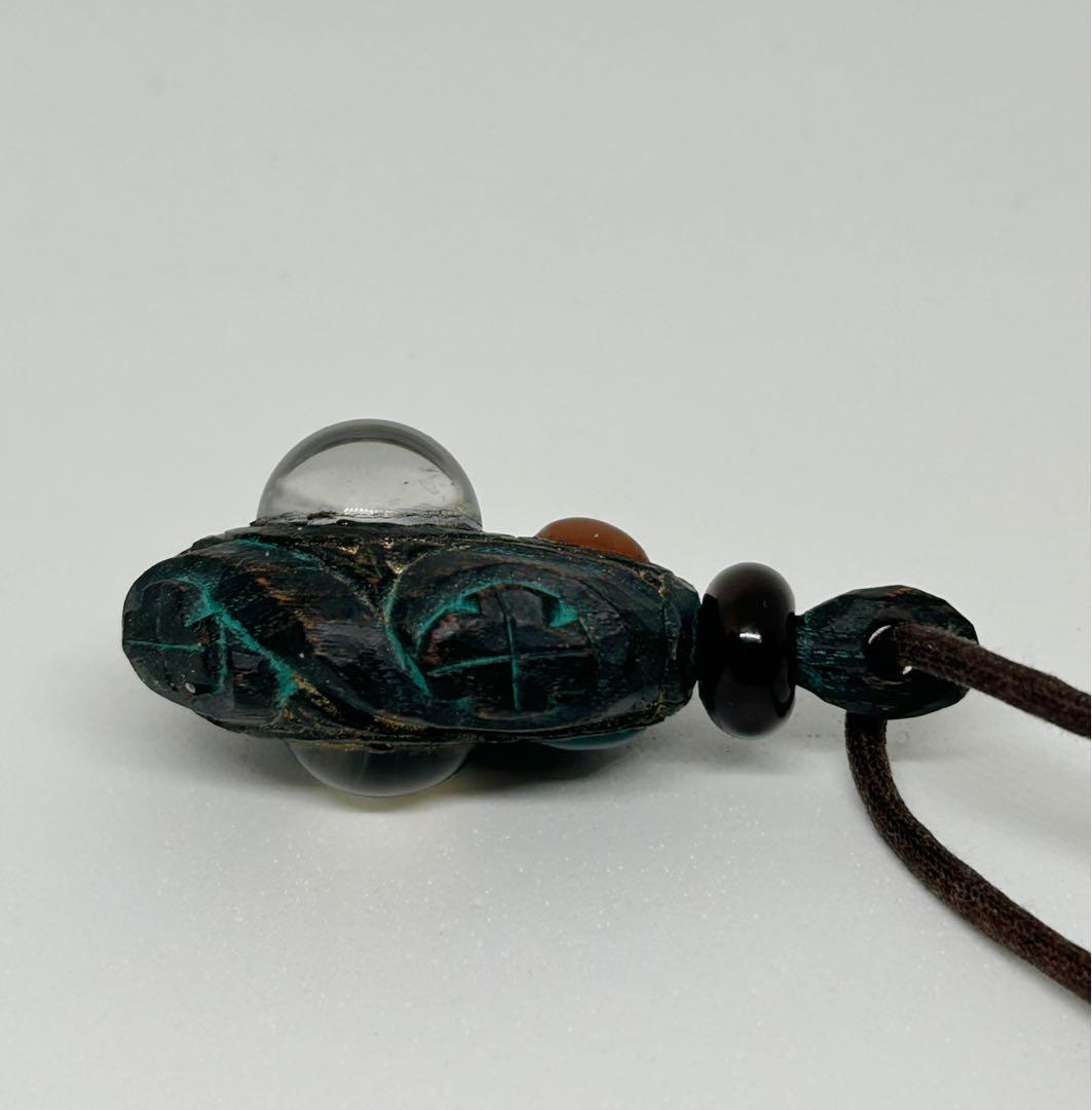 北海道アイヌコタン 西田智三さん作 アイヌ紋様彫刻ペンダント