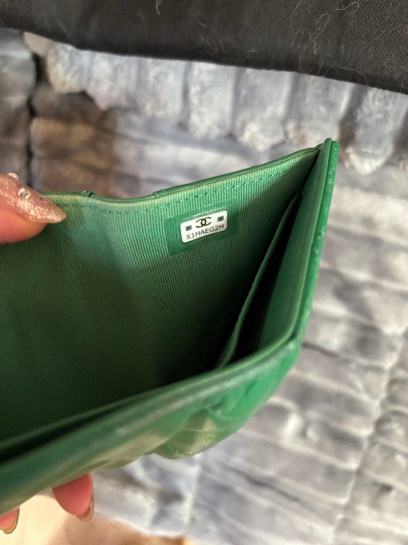 CHANEL シャネル　19三つ折り財布　ディズヌフ