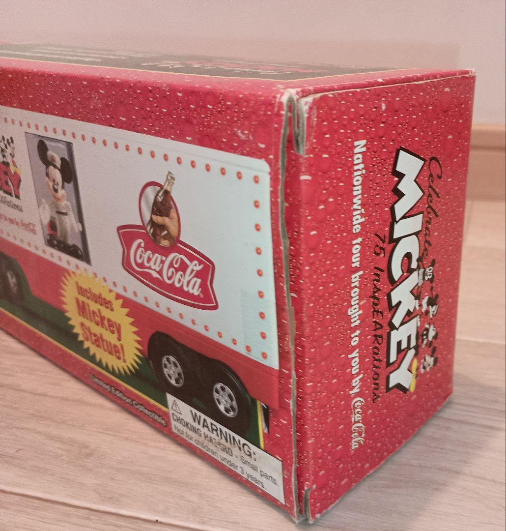 限定品　コカコーラ　ミッキー コラボ　ツアートラック