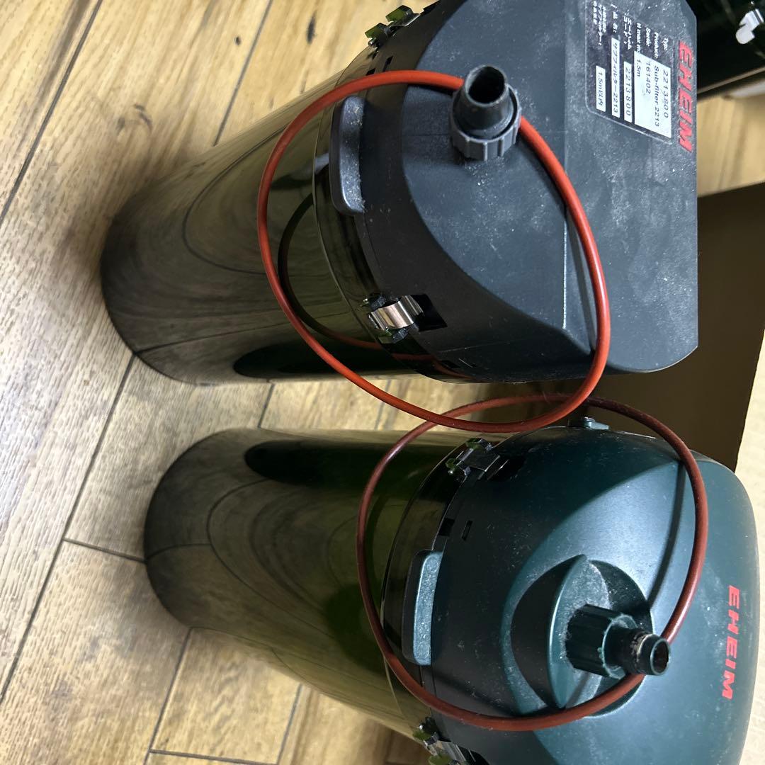 エーハイム2215 1台、2213 4台、サブフィルター用 2台、その他