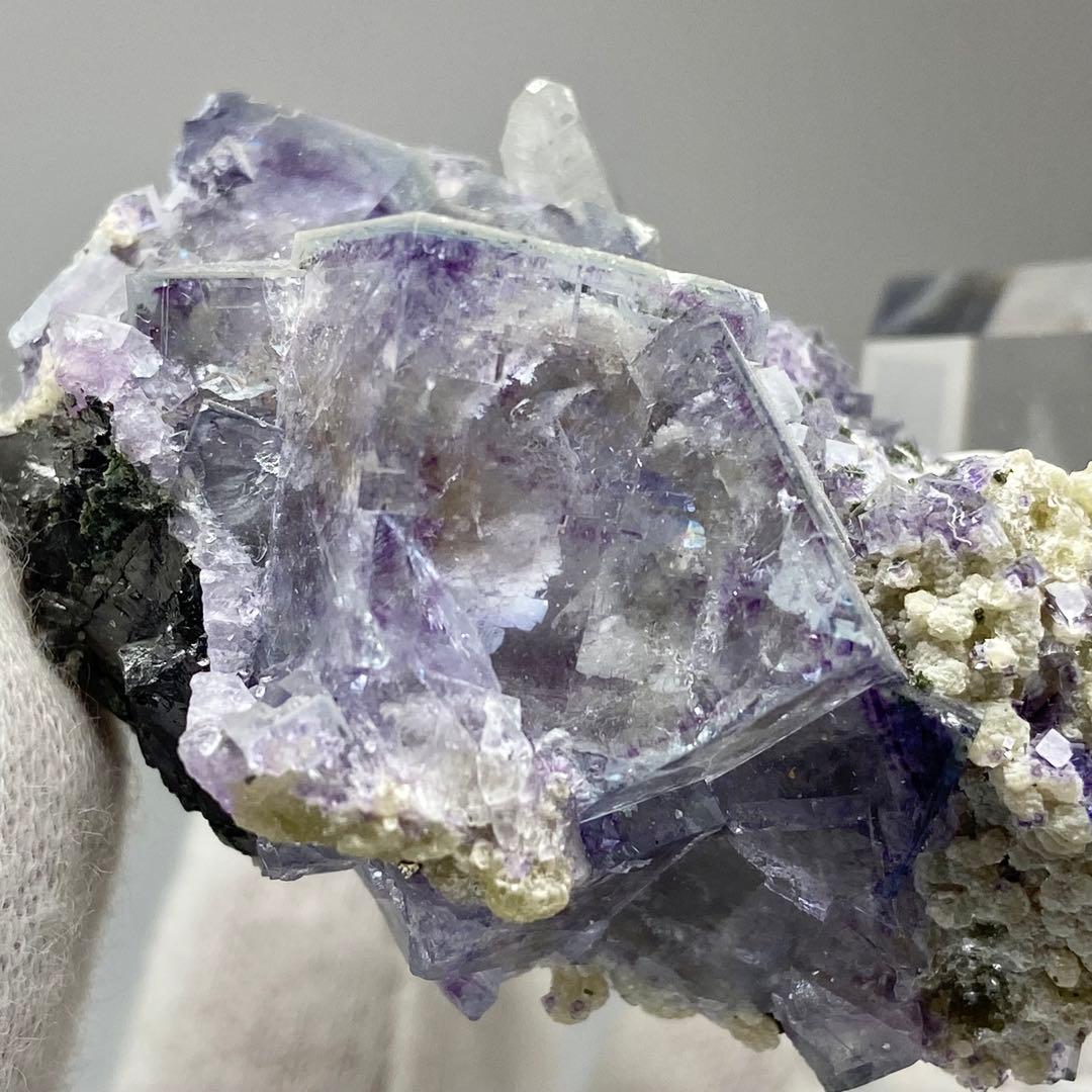 ヤオガンシャン　フローライト　クォーツ　マイカ　鉱物標本　原石　天然石　ストーン