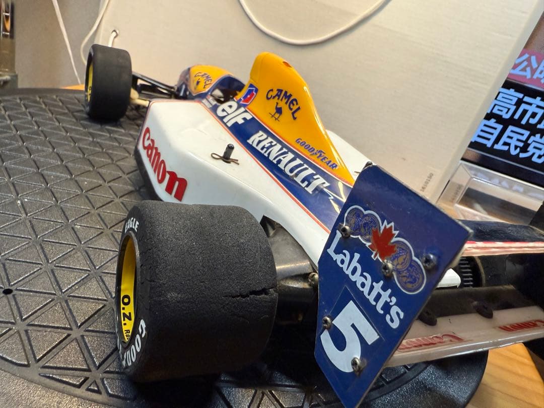 Williams FW14B 1/18 スケールモデル