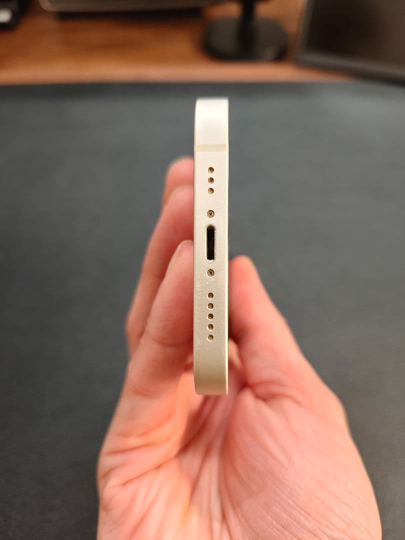 iPhone 13 256GB スマートフォン本体