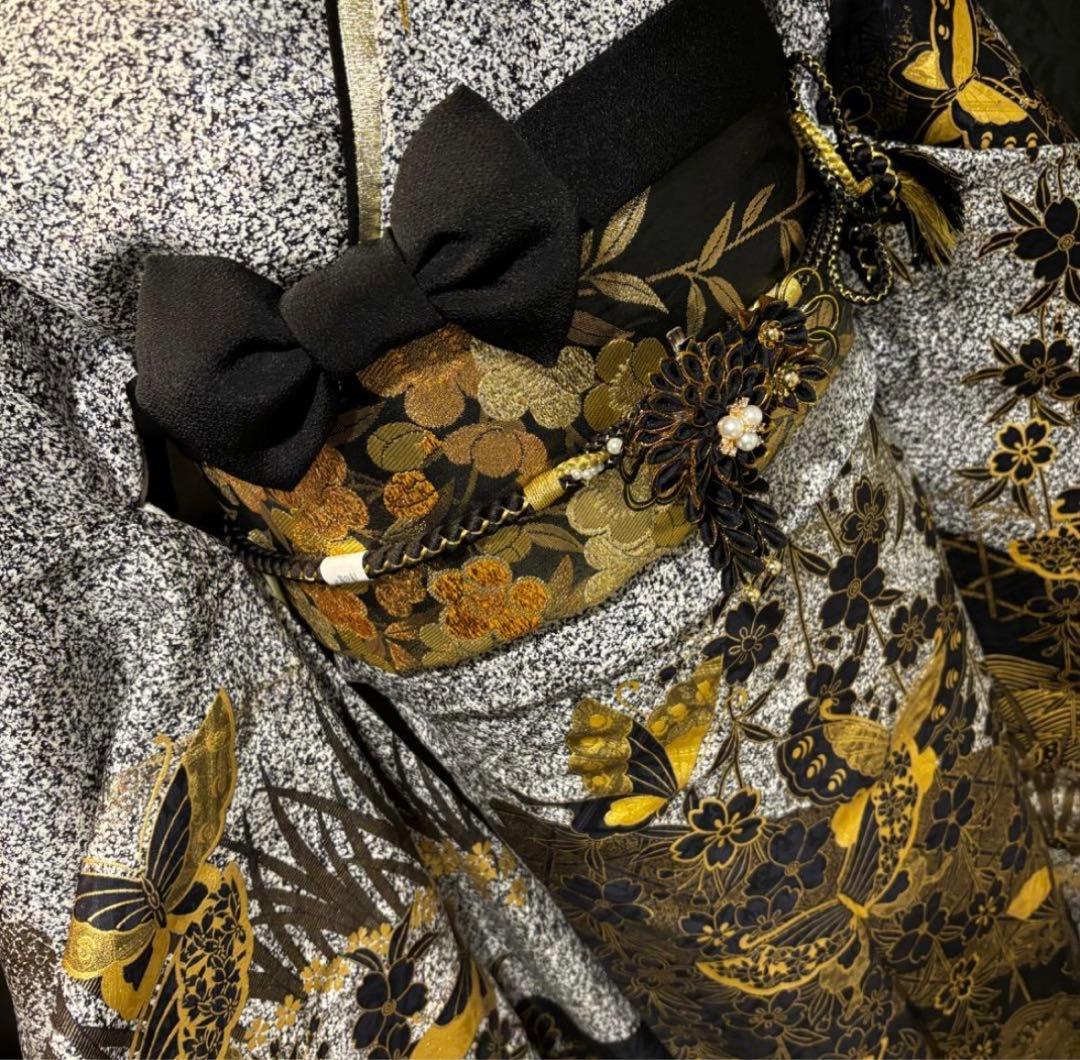 美品　黒灰　金彩　金箔　蝶模様　逸品　振袖　フルセット 振り袖