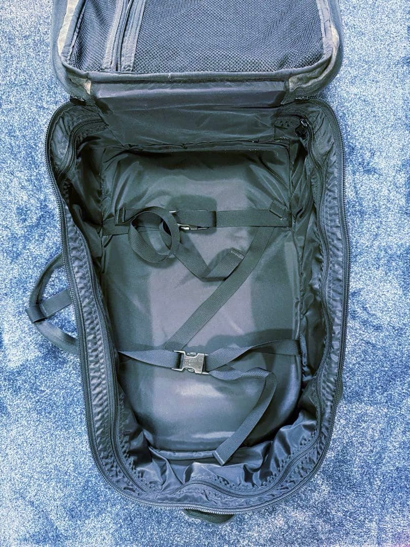 ナイロン製キャリーケース ブラック