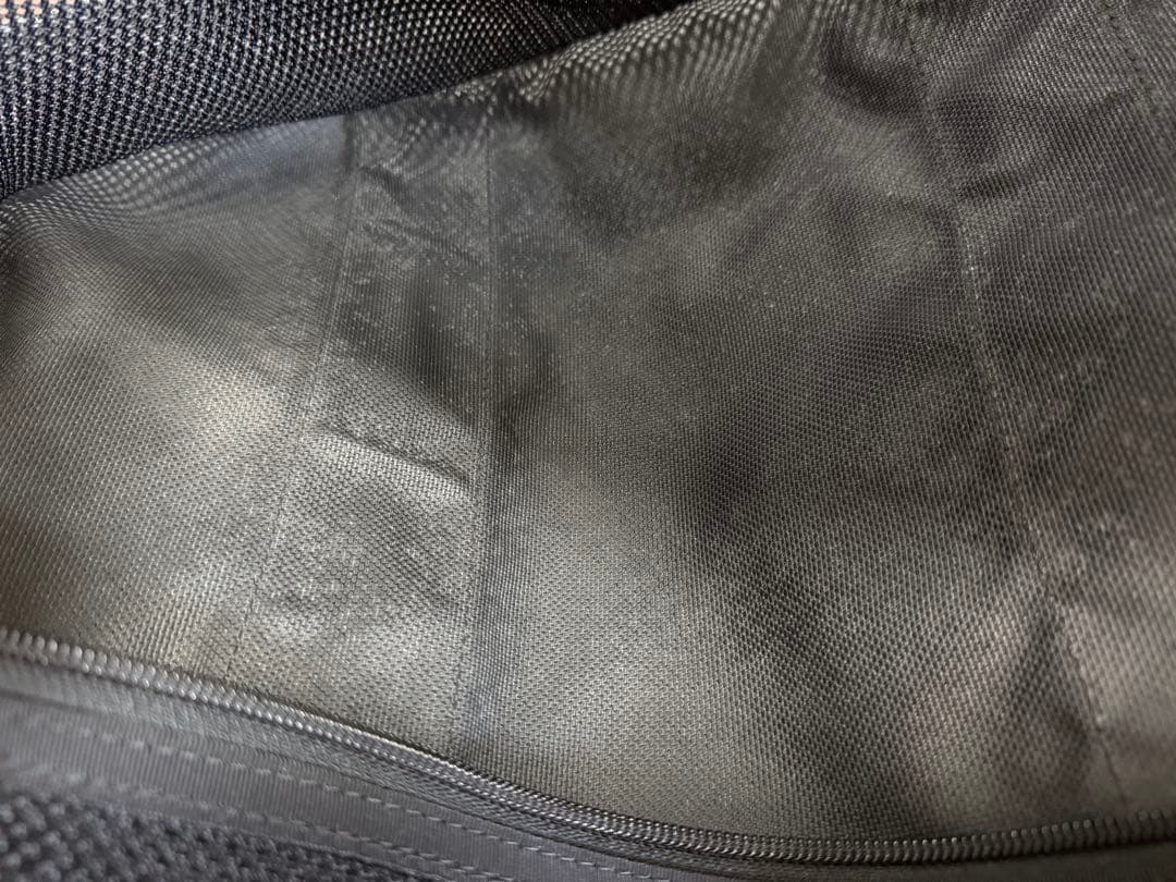 ナイロン製キャリーケース ブラック