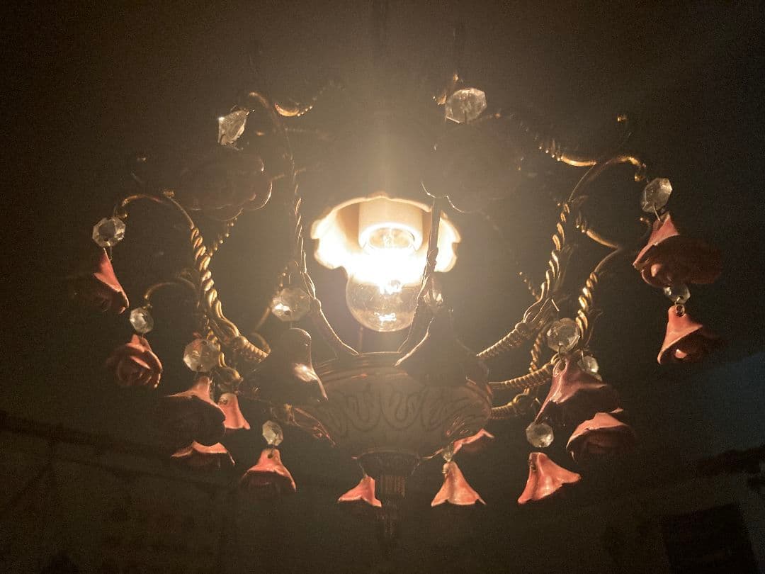 フランスアンティーク シャンデリア ピンクローズ モチーフ シャンデリア