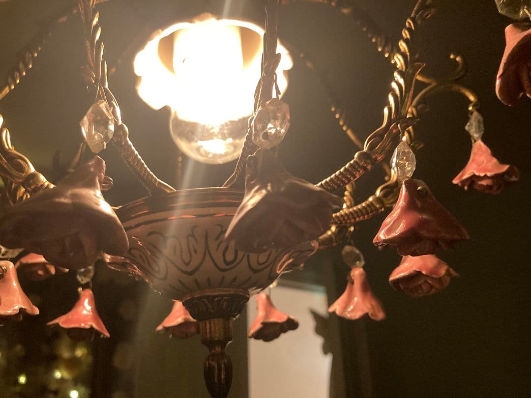 フランスアンティーク シャンデリア ピンクローズ モチーフ シャンデリア